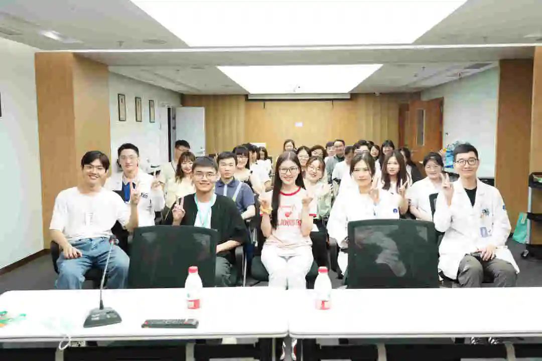 4c5bafa3b0a6141e035a99de42d9a675.jpg 4c5bafa3b0a6141e035a99de42d9a675.jpg